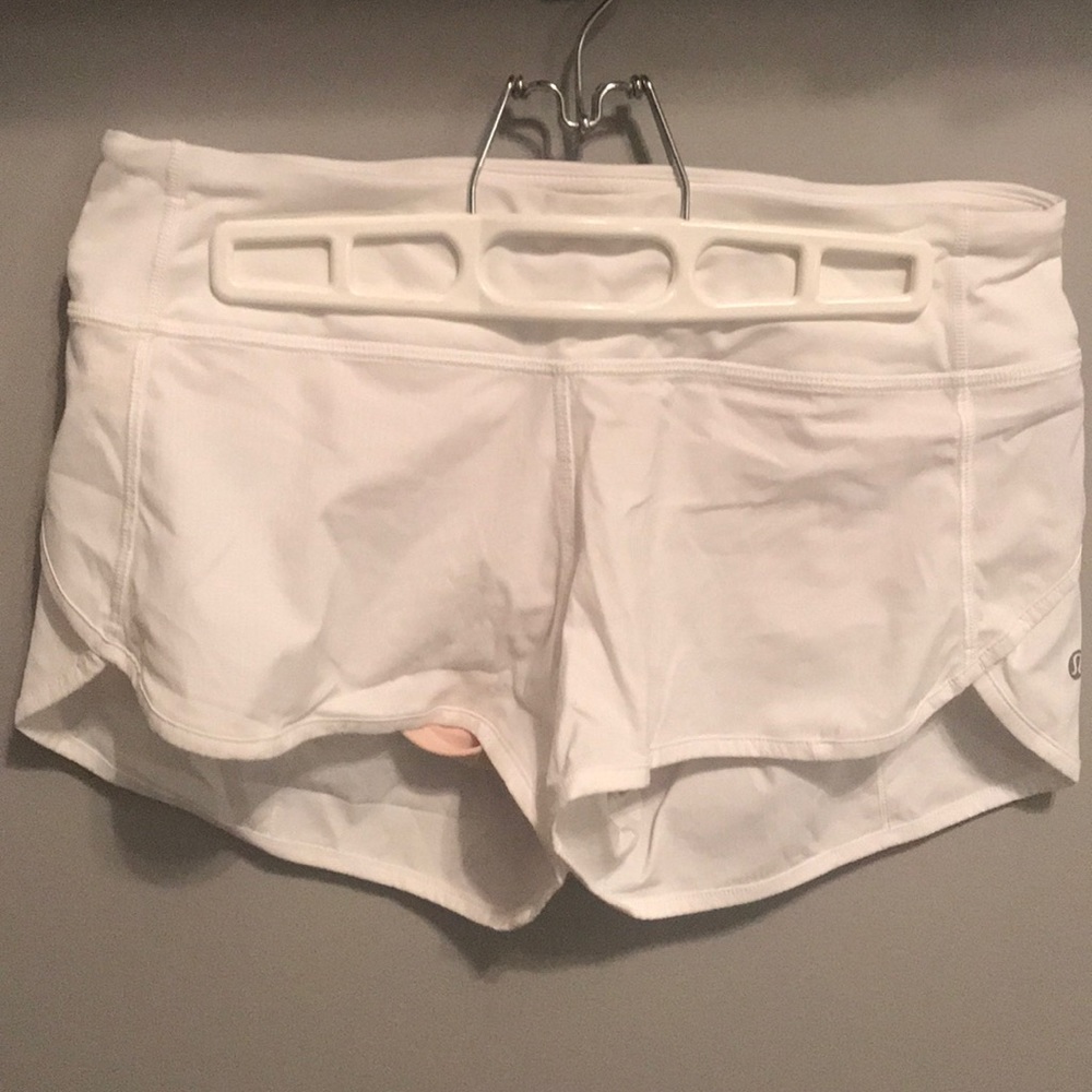 EXCLUSIVE lululemon white ribbed shorts